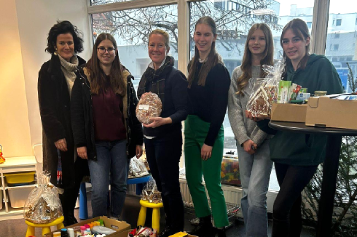 Team der HBLA Pitzelstätten bei der Spendenübergabe an den SOMA-Markt