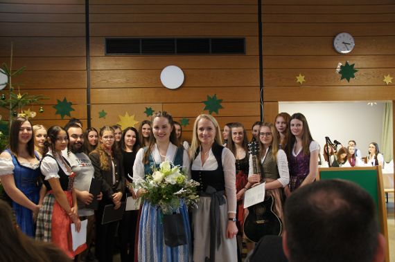 Weihnachtsfeier mit Schülern und Lehrern an der HBLA Pitzelstätten