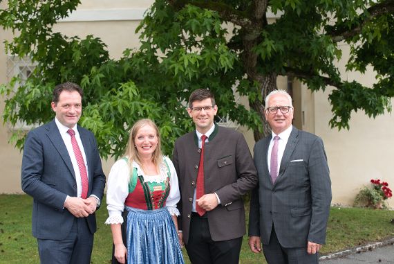 BM Totschnig, Direktorin Michenthaler, LHStv Gruber und Landtagspräsident Rohr bei der 70-Jahr-Feier an der HBLA Pitzelstätten