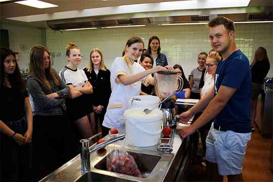 Schülerinnen und Schüler beim Umwelttag