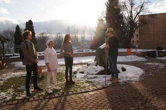 Weihnachtsfeier mit Schülern und Lehrern an der HBLA Pitzelstätten