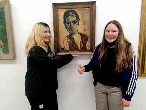 Schülerinnen und Schüler im Landhaus und im Museum der Modernen Kunst in Klagenfurt