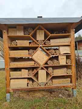 Renovierung Bienenhotel
