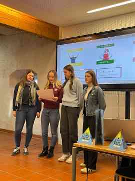 Get a Job der 4. Jahrgänge