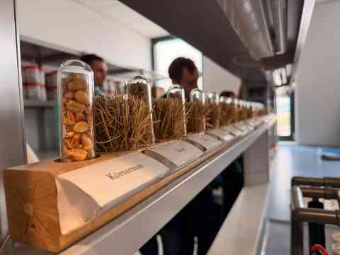 LESG: Genostar – Haubiversum – Futtermittellabor Rosenau