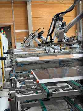 Exkursion des 2 AL zu PetraGlas und Sonnenkraft GmbH