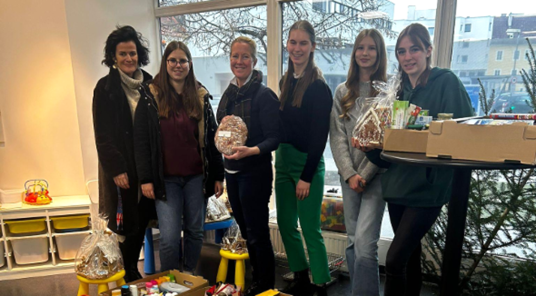 Gemeinsam für eine bessere Zukunft Team der HBLA Pitzelstätten bei der Spendenübergabe an den SOMA-Markt